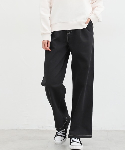 Honeys(ハニーズ)の「デニムストレートパンツ(股下72cm)(デニムパンツ・レディース・ワンウォッシュ/ライトインディゴブルー/ブルー/ブラック・S/M/L/LL)」の2枚目の写真