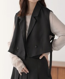 サイドベルトデザインショートベスト×プリーツスカートセットアップ