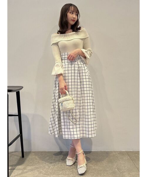 dazzlin（ダズリン）の「オフショルバルーンスリーブニット（ニット/セーター・レディース・アイボリー/グレー/ブラック/ピンク・FREE）」の8枚目の写真