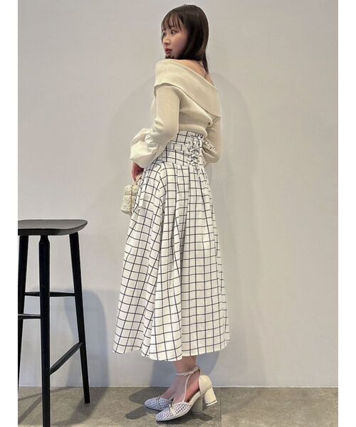 dazzlin（ダズリン）の「オフショルバルーンスリーブニット（ニット/セーター・レディース・アイボリー/グレー/ブラック/ピンク・FREE）」の10枚目の写真