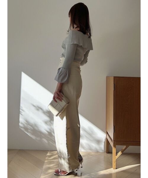 dazzlin（ダズリン）の「オフショルバルーンスリーブニット（ニット/セーター・レディース・アイボリー/グレー/ブラック/ピンク・FREE）」の18枚目の写真