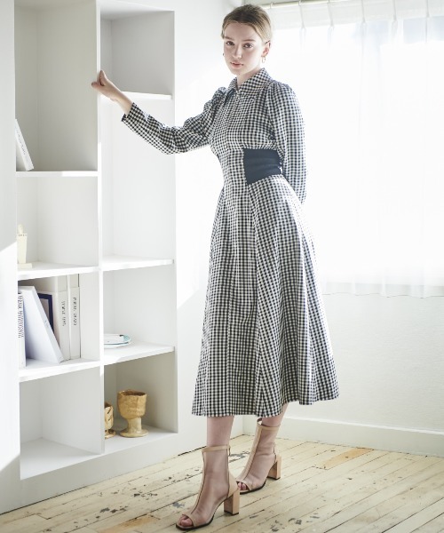 AND COUTURE（アンドクチュール）の「ウエストリブフロント