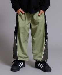 pairmanon（ペアマノン）の「ナイロン サイド ライン パイピング ワイド パンツ【PAIRMANON STREET】（その他パンツ）」