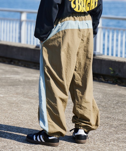 PAIRMANON STREET(ペアマノンストリート)の「ナイロン サイド ライン パイピング ワイド パンツ【PAIRMANON STREET】(その他パンツ・キッズ・レッド/グレー/ブラック/カーキ/ベージュ/グリーン/ピンク/ブルー/ブラック系その他/ベージュ系その他/グリーン系その他・120/100/110/150/90/130/140/160)」の12枚目の写真