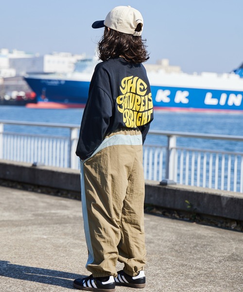 PAIRMANON STREET(ペアマノンストリート)の「ナイロン サイド ライン パイピング ワイド パンツ【PAIRMANON STREET】(その他パンツ・キッズ・レッド/グレー/ブラック/カーキ/ベージュ/グリーン/ピンク/ブルー/ブラック系その他/ベージュ系その他/グリーン系その他・120/100/110/150/90/130/140/160)」の18枚目の写真