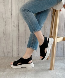 ボリュームソールメッシュ素材スポーツサンダル