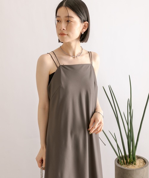 RIVE DROITE（リヴドロワ）の「ジョーゼットバイアスキャミワンピース（ワンピース・レディース・チャコールグレー/ブラック・FREE）」の18枚目の写真