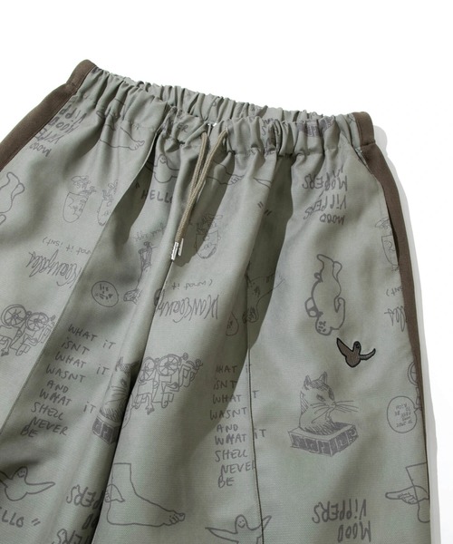 (What it isNt)ART BY MARKGONZALES(ワットイットイズント)の「(What it isNt)/ホワットイットイズント ART BY MARKGONZALES TRACK PANTS(その他パンツ・メンズ・ベージュ・MEDIUM/LARGE)」の4枚目の写真