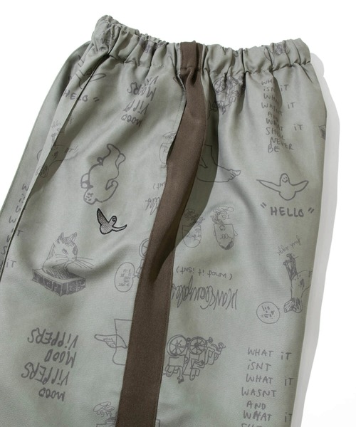 (What it isNt)ART BY MARKGONZALES(ワットイットイズント)の「(What it isNt)/ホワットイットイズント ART BY MARKGONZALES TRACK PANTS(その他パンツ・メンズ・ベージュ・MEDIUM/LARGE)」の7枚目の写真