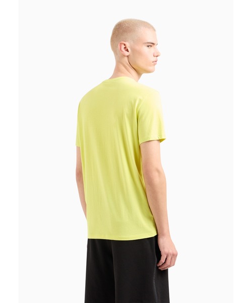 ARMANI EXCHANGE（アルマーニエクスチェンジ）の「【A|X アルマーニ エクスチェンジ】ロゴパッチ　半袖クルーネックTシャツ/REGULAR（Tシャツ/カットソー・メンズ・ブラック/ライトイエロー・LARGE/MEDIUM/SMALL/X-LARGE/X-SMALL/XX-LARGE）」の4枚目の写真