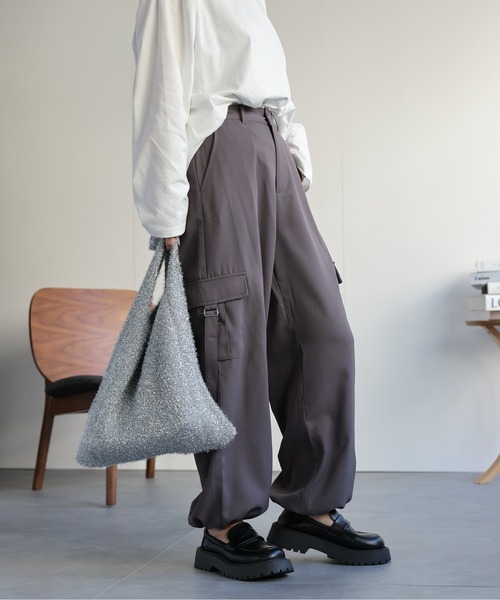 ap retro（アプレトロ）の「サイドベルトカーゴパンツ（カーゴパンツ・レディース・ブラック/グレー/グレイッシュベージュ・FREE）」の6枚目の写真