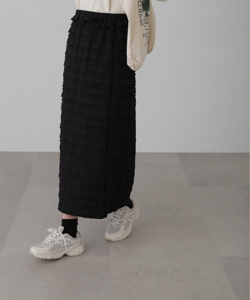 FREE'S MART（フリーズマート）の「◇カットフリルティアードナロースカート（スカート・レディース・ブラック/ホワイト・MEDIUM/SMALL）」の6枚目の写真