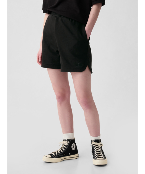 GAP（ギャップ）の「GAPロゴ ドルフィン スウェットショートパンツ（その他パンツ・レディース・グレー系その他/ホワイト系その他/ホワイト/ブラック・S/M/L/XS/XXS）」の3枚目の写真