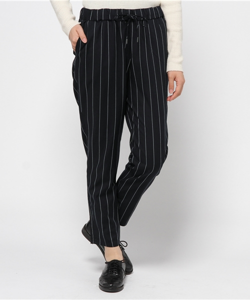 koe（コエ）の「ストライプテーパードパンツ（その他パンツ・レディース・ネイビー/グレー・MEDIUM/SMALL/LARGE）」の2枚目の写真