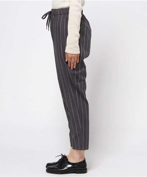koe（コエ）の「ストライプテーパードパンツ（その他パンツ・レディース・ネイビー/グレー・MEDIUM/SMALL/LARGE）」の4枚目の写真