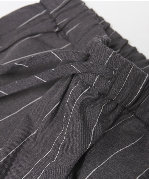 koe（コエ）の「ストライプテーパードパンツ（その他パンツ・レディース・ネイビー/グレー・MEDIUM/SMALL/LARGE）」の10枚目の写真