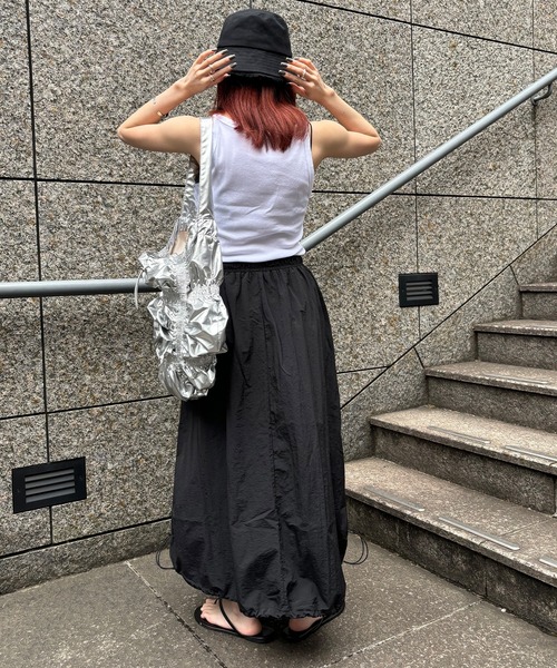 ISOOK(アイスー)の「【ISOOK / アイスー】ドロストカーゴスカート / ナイロンスカート バルーンスカート 低身長スカート ZOZOTOWN限定(スカート・レディース・ブラック/チャコールグレー・FREE)」の20枚目の写真