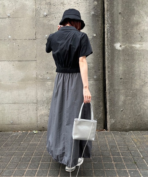 ISOOK(アイスー)の「【ISOOK / アイスー】ドロストカーゴスカート / ナイロンスカート バルーンスカート 低身長スカート ZOZOTOWN限定(スカート・レディース・ブラック/チャコールグレー・FREE)」の17枚目の写真