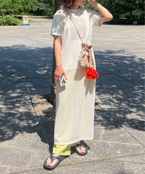 feepur（フェピュール）の「カラーロゴPHOTO Tee（Tシャツ/カットソー・レディース・オフホワイト/オートミール・MEDIUM）」の6枚目の写真