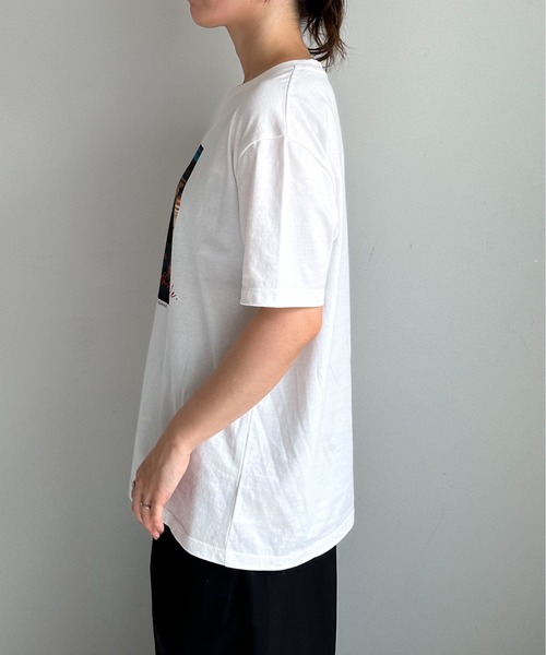feepur（フェピュール）の「カラーロゴPHOTO Tee（Tシャツ/カットソー・レディース・オフホワイト/オートミール・MEDIUM）」の4枚目の写真