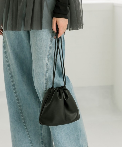 mystic（ミスティック）の「シャーリングミニショルダーバッグ（ショルダーバッグ・レディース・ブラック/シルバー/シルバー系その他2・ONE SIZE）」の4枚目の写真