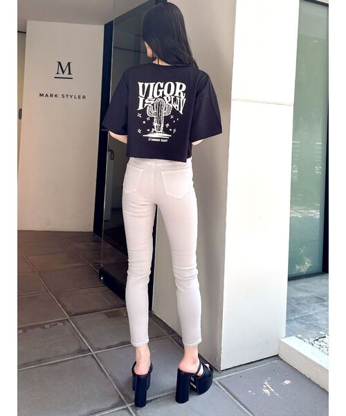 GYDA(ジェイダ)の「VIGOR IS PLAYショートLOOSE Tシャツ(Tシャツ/カットソー・レディース・グリーン/オフホワイト/ブラック・FREE)」の6枚目の写真