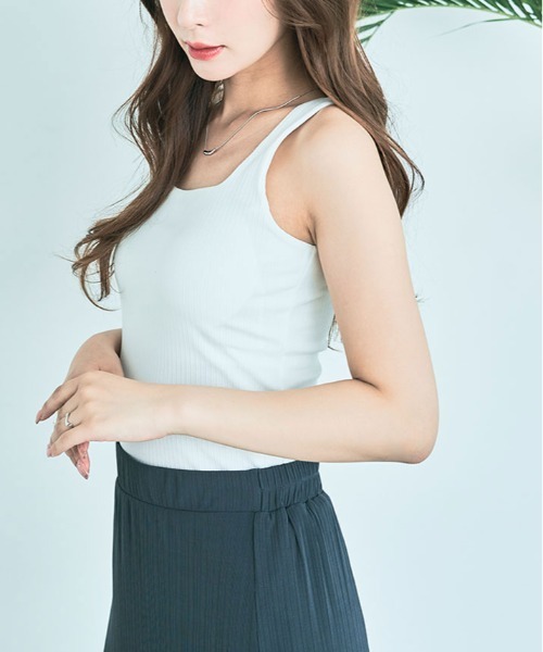 kirakiraShop(キラキラショップ)の「カップ付き スクエア ネック リブ タンクトップ(タンクトップ・レディース・ホワイト/ブラック/グリーン系その他・S/M/L/XL)」の4枚目の写真