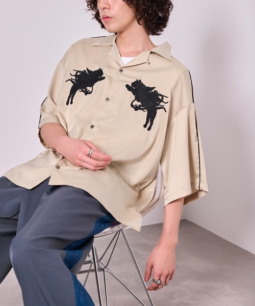 JUNRED(ジュンレッド)の「ヴィンテージライクフロント刺繍スカシャツ(シャツ/ブラウス・メンズ・ベージュ系その他/ブラック・L/M/S)」の1枚目の写真