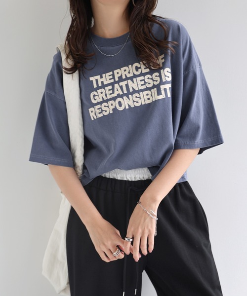 andme(アンドミー)の「ピグメント加工ロゴプリントショート丈Tシャツ(Tシャツ/カットソー・レディース・チャコールグレー/オフホワイト/ネイビー/グリーン・M)」の4枚目の写真