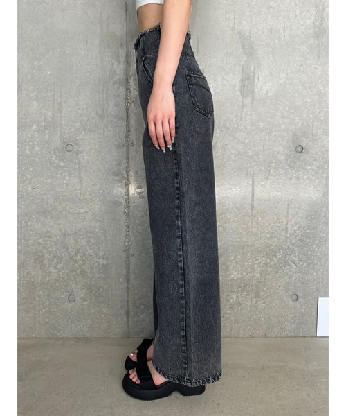 EGOIST（エゴイスト）の「カットオフハイウエストデニムワイドパンツ（デニムパンツ・レディース・ブラック/ダークブラック・S/M）」の5枚目の写真