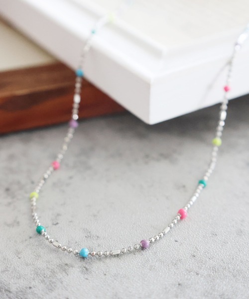 niko and...（ニコアンド）の「マルチパーツコンビネックレス（ネックレス・レディース・ライトブルー/ブラック/オフホワイト/グレー/イエロー/レッド/グリーン/ホワイト・0）」の4枚目の写真