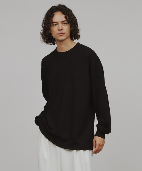 tk.TAKEO KIKUCHI(ティーケータケオキクチ)の「◆カラーワッフルオーバーサイズカットソー(Tシャツ/カットソー・メンズ・ホワイト/チャコールグレー/ブラック/ネイビー・02/03)」の2枚目の写真