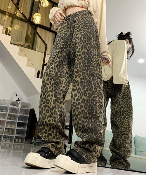 almo(アルモ)の「ヒョウ柄5ポケットパンツ(BQ)(その他パンツ・レディース・ベージュ・MEDIUM/LARGE)」の1枚目の写真