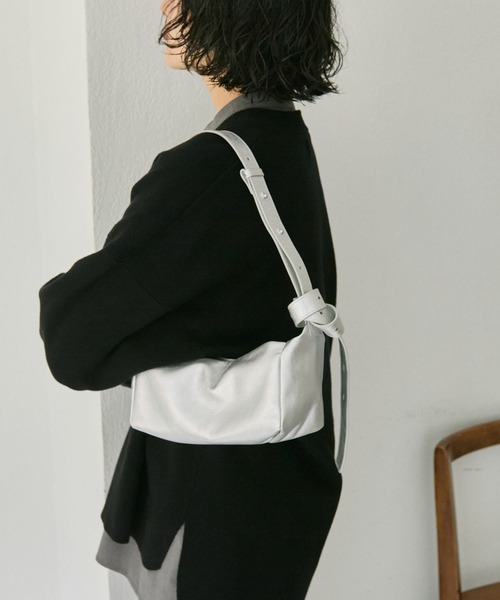 いこ イアパピヨネ ボックスショルダーバッグ 本革220ｇ ear PAPILLONNER ショルダーバッグ バッグ 「本革/220g