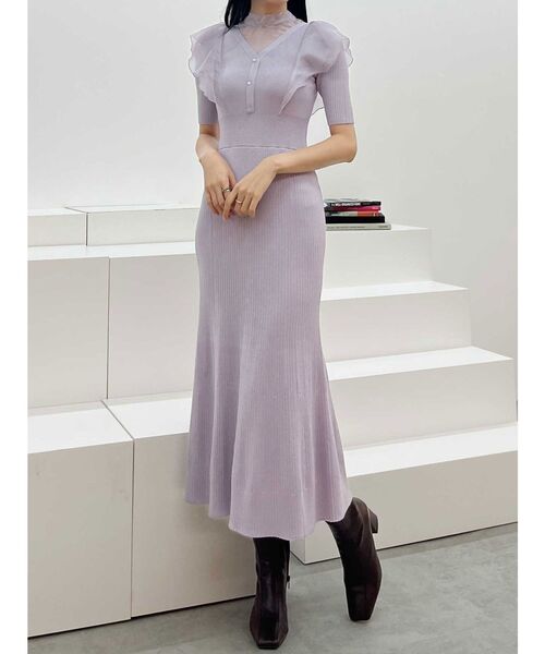 MERCURYDUO(マーキュリーデュオ)の「2WAYオーガンジードッキングラッフルニットワンピース(ワンピース・レディース・ブラック/ラベンダー/ブルー・SMALL/MEDIUM)」の3枚目の写真