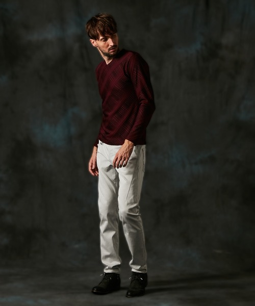 HIDEAWAYS NICOLE(ハイダウェイニコル)の「ブリスターチェックJQVネックプルオーバー(Tシャツ/カットソー・メンズ・ボルドー/ホワイト×ブラック/ホワイト×グレー/ブラック×ホワイト・MEDIUM/LARGE/X-LARGE)」の5枚目の写真