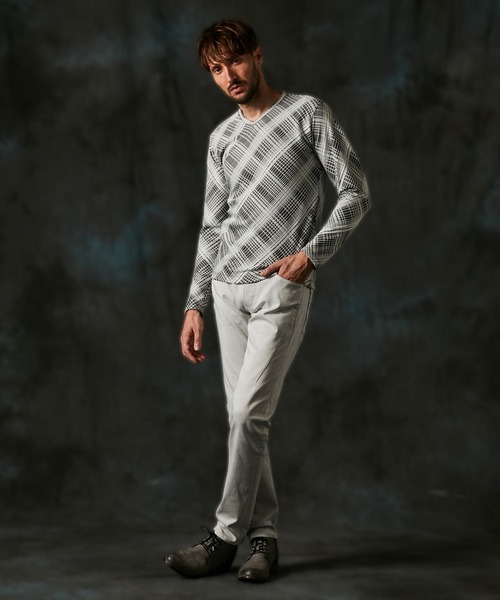 HIDEAWAYS NICOLE(ハイダウェイニコル)の「ブリスターチェックJQVネックプルオーバー(Tシャツ/カットソー・メンズ・ボルドー/ホワイト×ブラック/ホワイト×グレー/ブラック×ホワイト・MEDIUM/LARGE/X-LARGE)」の8枚目の写真