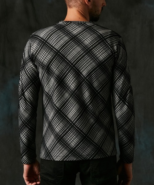 HIDEAWAYS NICOLE(ハイダウェイニコル)の「ブリスターチェックJQVネックプルオーバー(Tシャツ/カットソー・メンズ・ボルドー/ホワイト×ブラック/ホワイト×グレー/ブラック×ホワイト・MEDIUM/LARGE/X-LARGE)」の11枚目の写真