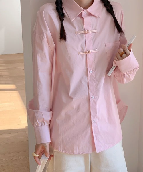 Mayree(メイリー)の「【URGE:】チャイナリボン デザイン ブラウス 襟付きシャツ(シャツ/ブラウス・レディース・ピンク・LARGE/MEDIUM/SMALL)」の3枚目の写真