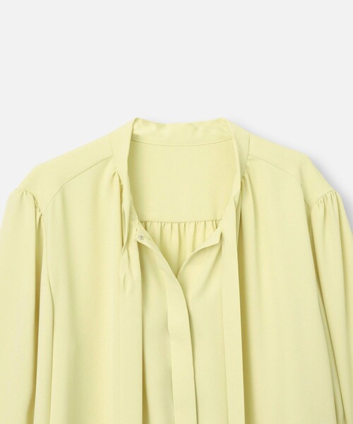 allureville（アルアバイル）の「ジョーゼットボウタイブラウス