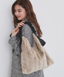 index | 【A4収納可能】フリルフェイクファーバッグ(ショルダーバッグ)