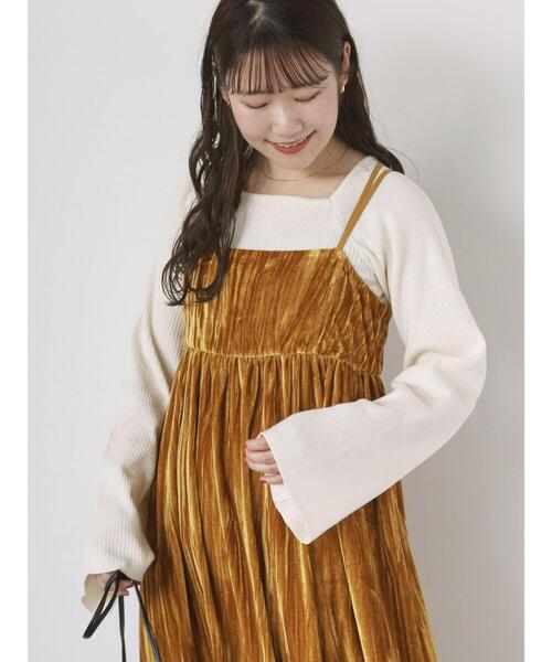 ehka sopo（エヘカソポ）の「フレアスリーブスクエアネックリブニット（ニット/セーター・レディース・グレー/キナリ/ブラック・F）」の2枚目の写真