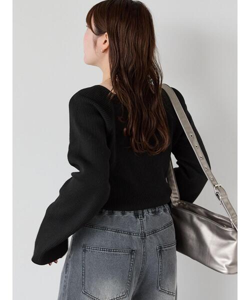 ehka sopo（エヘカソポ）の「フレアスリーブスクエアネックリブニット（ニット/セーター・レディース・グレー/キナリ/ブラック・F）」の14枚目の写真