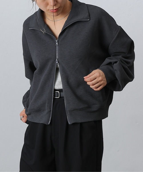 COLONY 2139（コロニートゥーワンスリーナイン）の「ジョーゼットダンボールトラックジャケット（ジャージ・レディース・チャコールグレー/オフホワイト/ブラック・FREE）」の20枚目の写真