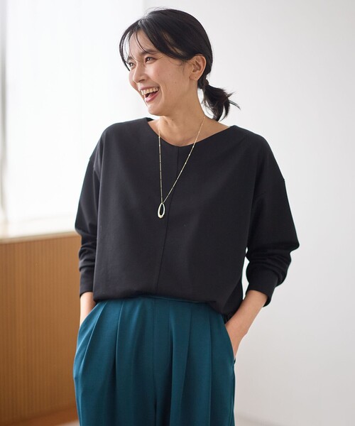 ANY(エニィ)の「ジョーゼット裏起毛Vネックプルオーバー(Tシャツ/カットソー・レディース・ネイビー系/ブラック系/アイボリー系・F)」の1枚目の写真