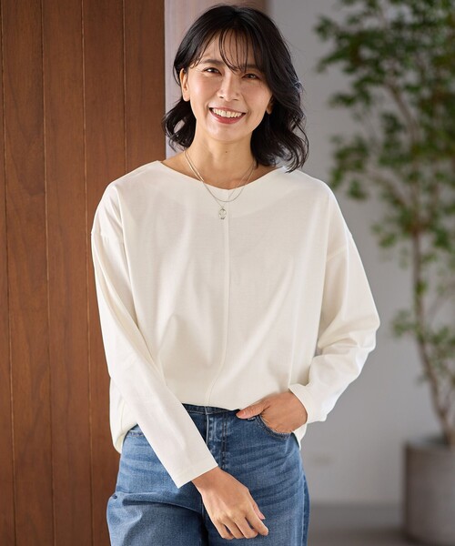 ANY(エニィ)の「ジョーゼット裏起毛Vネックプルオーバー(Tシャツ/カットソー・レディース・ネイビー系/ブラック系/アイボリー系・F)」の2枚目の写真