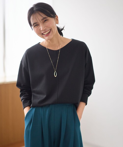 ANY(エニィ)の「ジョーゼット裏起毛Vネックプルオーバー(Tシャツ/カットソー・レディース・ネイビー系/ブラック系/アイボリー系・F)」の10枚目の写真