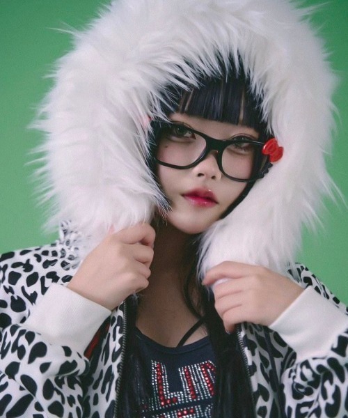平成GAL☆LIP SERVICE ヒョウ柄フード付きパーカー y2k 平成ギャル JSG ヒョウ柄 pink 猫耳 背中開き パーカー