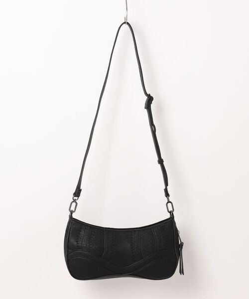 Desigual(デシグアル)の「スタッズアクセント ミニショルダーハンドバッグ ブラック(ボディバッグ/ウエストポーチ・レディース・ブラック・FREE)」の2枚目の写真