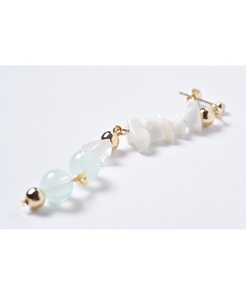 tone（トーン）の「【Astyle】白珊瑚×クリスタルピアス(MA)（ピアス（両耳用）・レディース・ゴールド・FREE）」の3枚目の写真